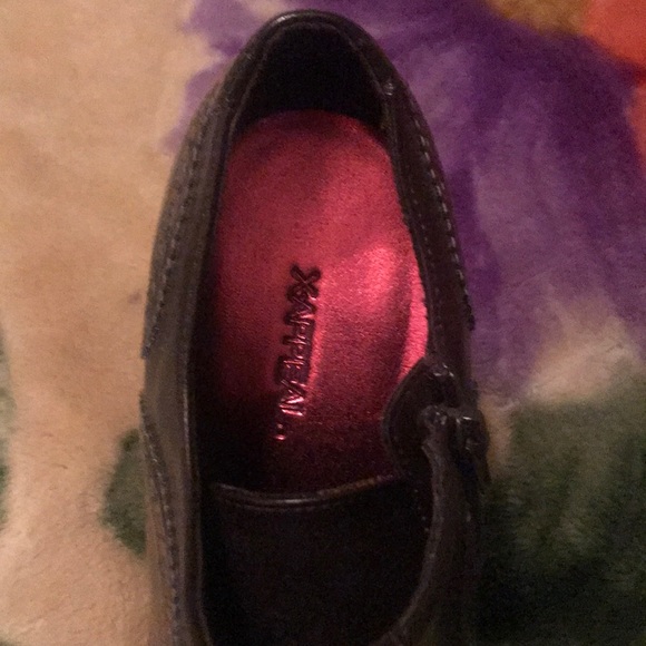 Clogs - Picture 3 of 3